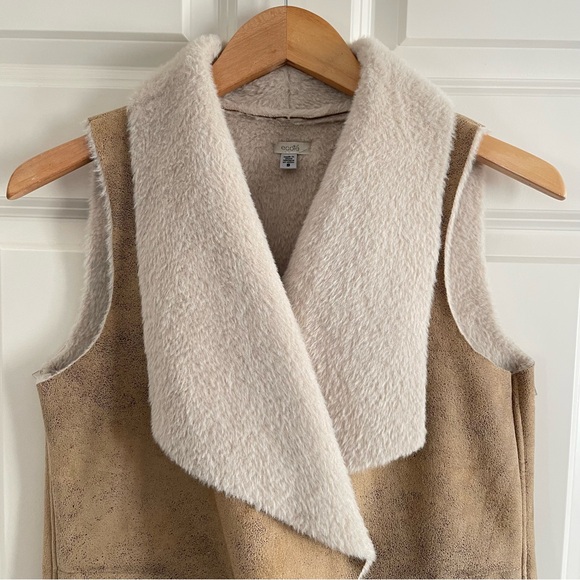 Ecote Urban Outfitters Brown and Cream Faux Shearling Vest - Picture 2 of 12